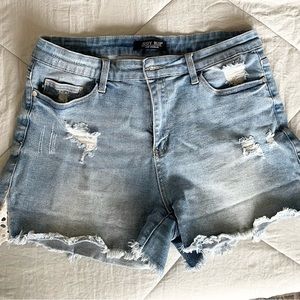 Judy blue shorts size 31